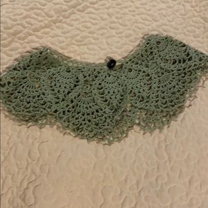 Vintage olive collar